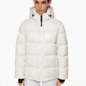 aritzia super puff